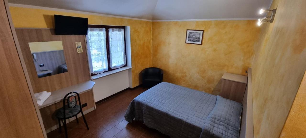 Albergo Etrusco Calusco d'Adda Екстер'єр фото