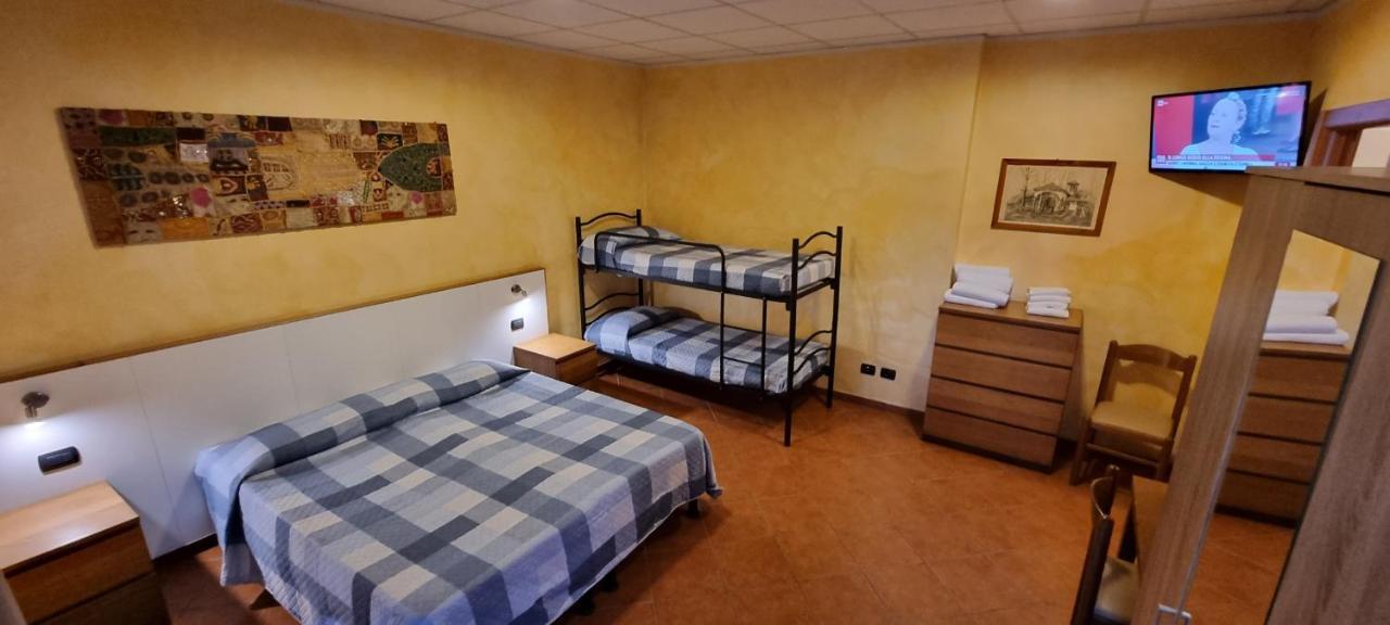Albergo Etrusco Calusco d'Adda Екстер'єр фото