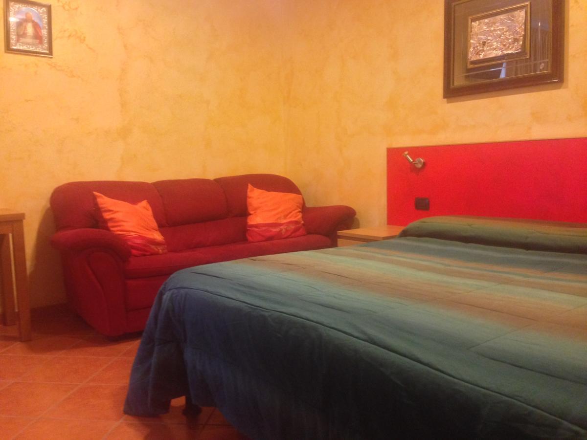 Albergo Etrusco Calusco d'Adda Номер фото