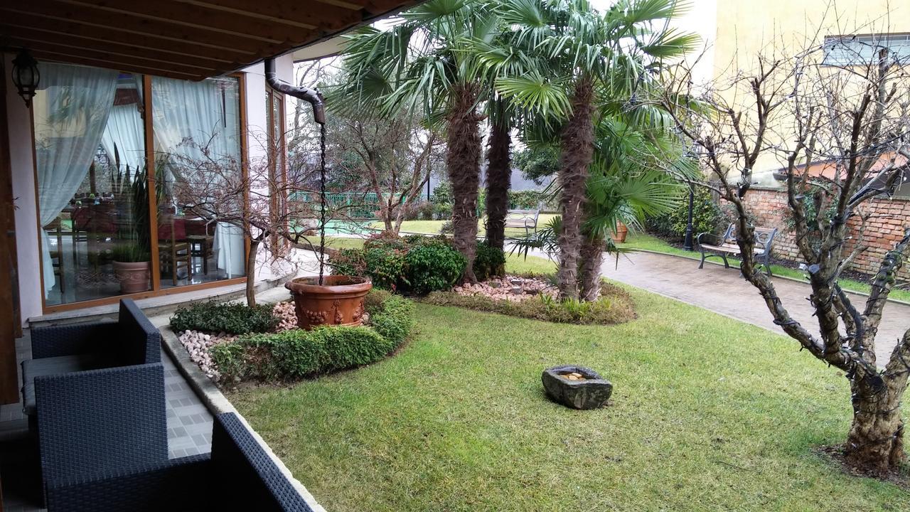 Albergo Etrusco Calusco d'Adda Екстер'єр фото