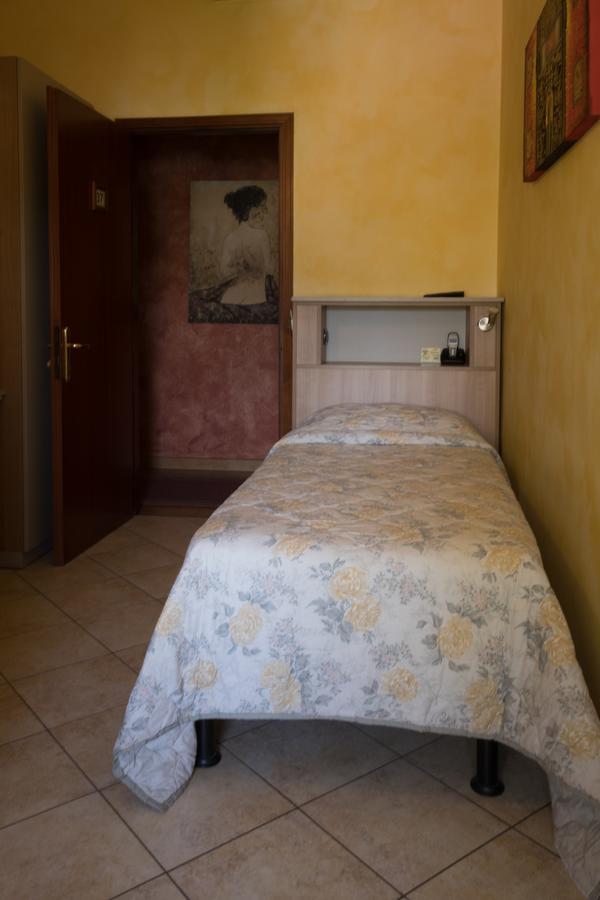 Albergo Etrusco Calusco d'Adda Екстер'єр фото